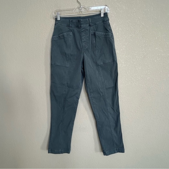 SPANX Pants - SPANX Women’s Size Medium Green Utility Cargo Ankle Length Stretch Twill Pants